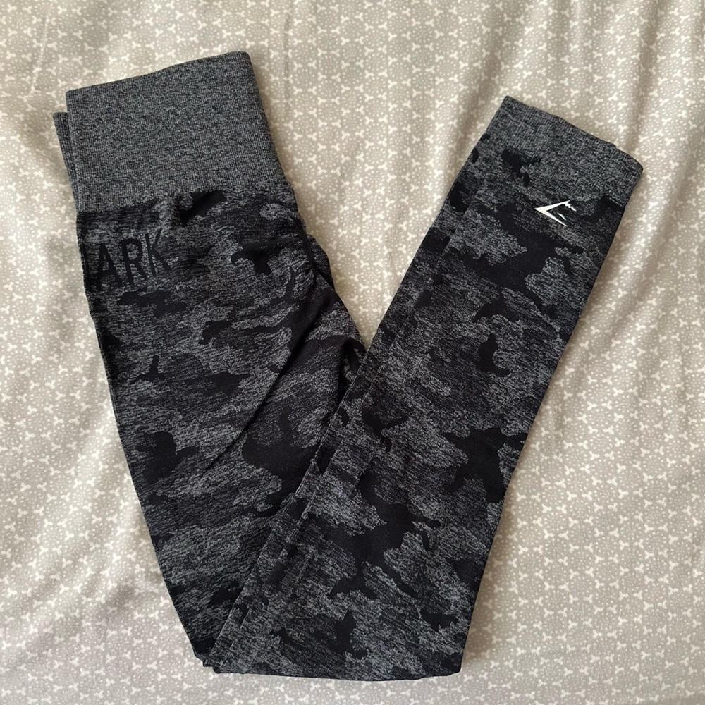 Gymshark Black Camo seamless legging - Picture 3 of 4